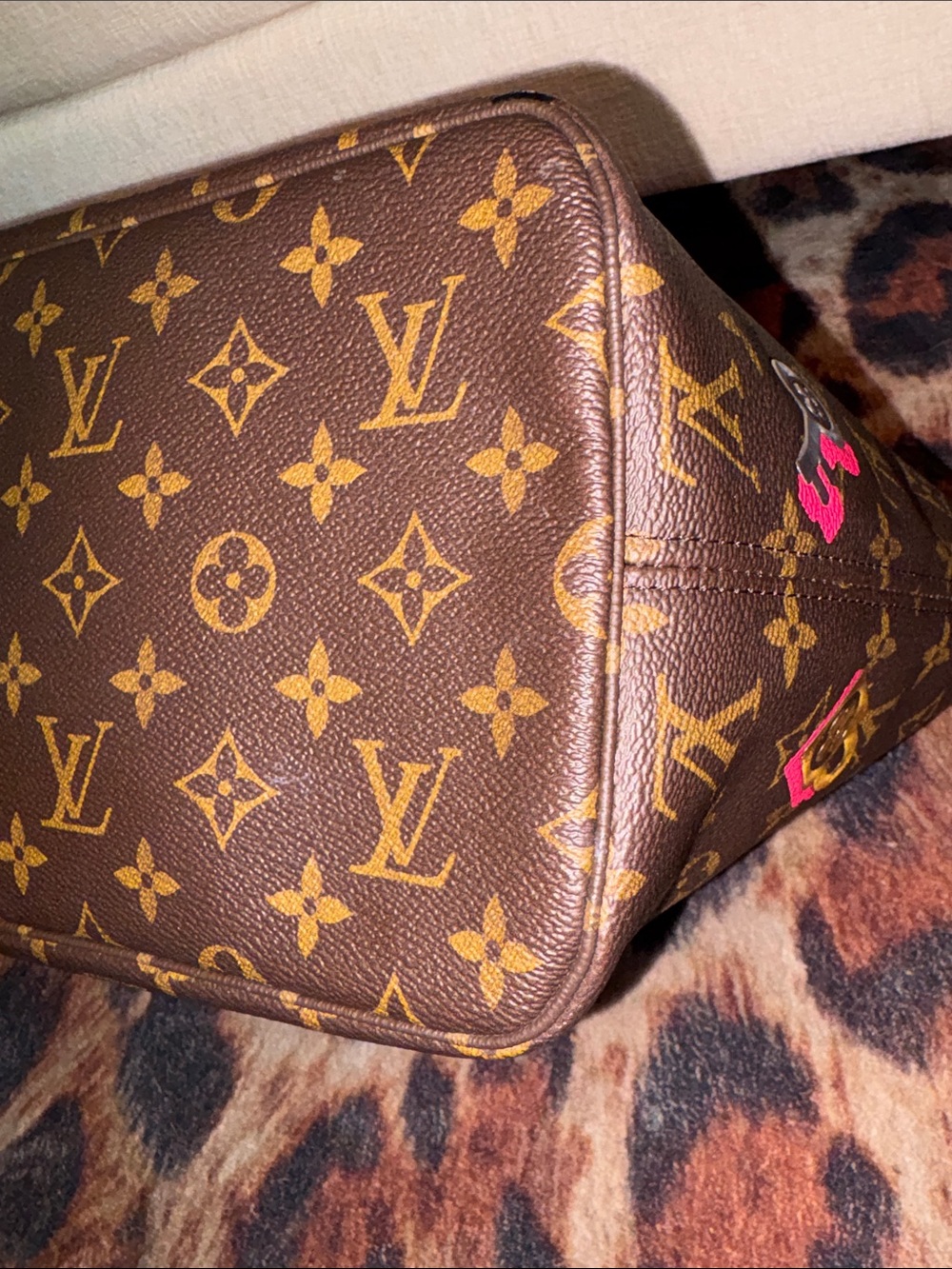 AUTH Louis Vuitton Love Lock Neverfull MM and new insert/Hot pink - Picture 8 of 14